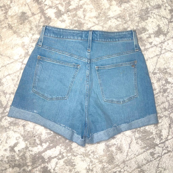 Madewell curvy shorts - Picture 2 of 5